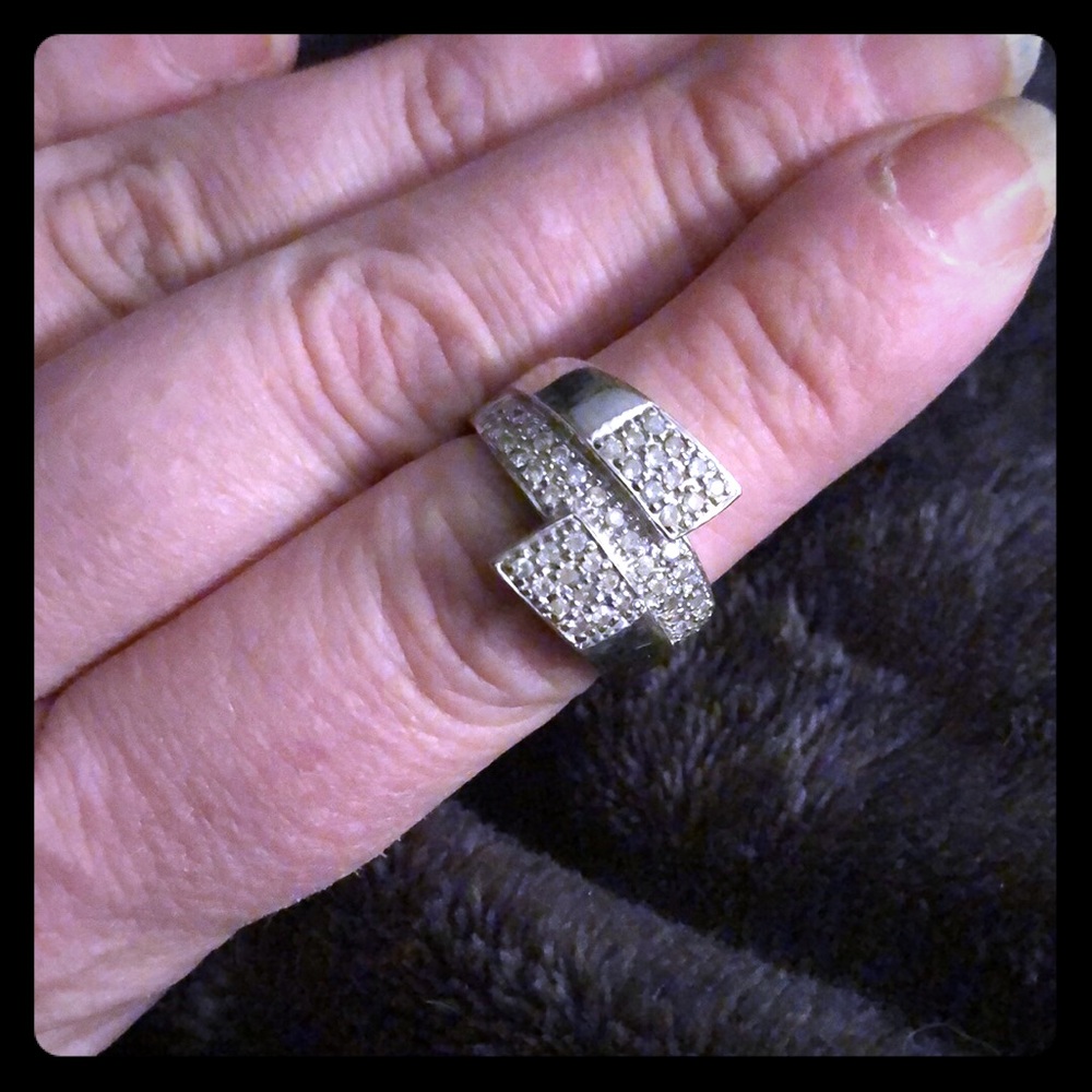 Genuine diamond ring